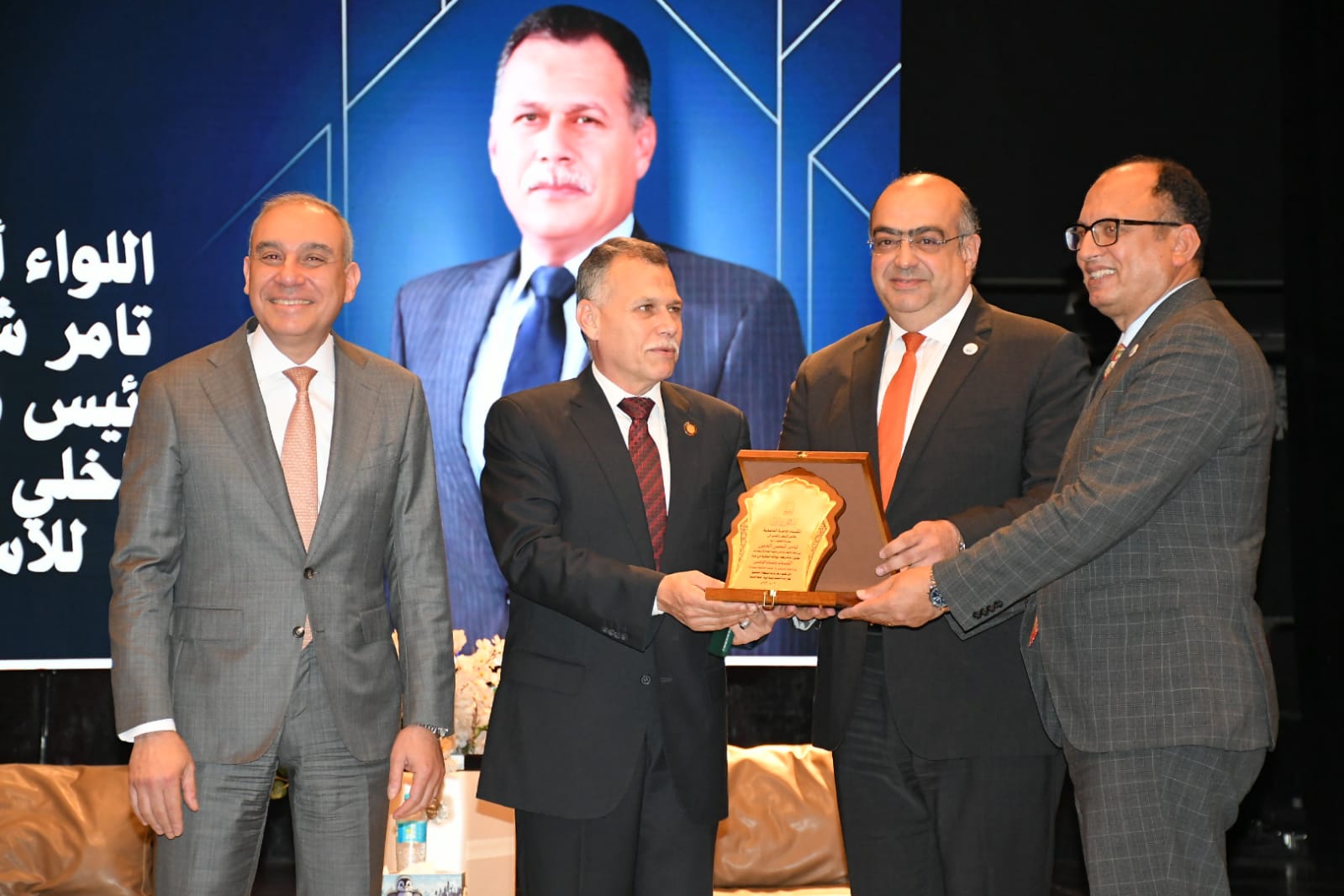 وسط