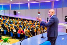 Photo of وزير التربية والتعليم يعقد اجتماعا بجامعة قناة  مع ١٠٠٠ مدير مدرسة وقيادة تعليمية من محافظات سوهاج وقنا والأقصر وأسوان والوادي الجديد والبحر الأحمر لمتابعة الاستعدادات للعام الدراسي الجديد
