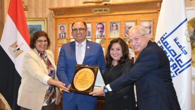 Photo of مجلس جامعة العاصمة يكرّم الدكتورة سهى عبد الوهاب تقديرًا لجهودها في تطوير كلية السياحة والفنادق ويكلّف الدكتورة نهلة نصار بمهام عمادة الكلية
