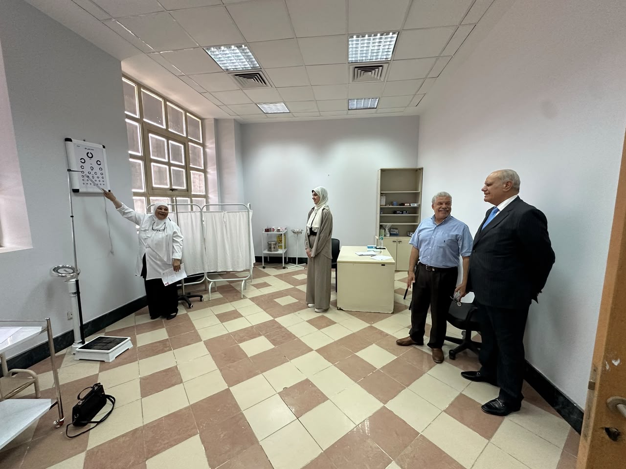 وسط