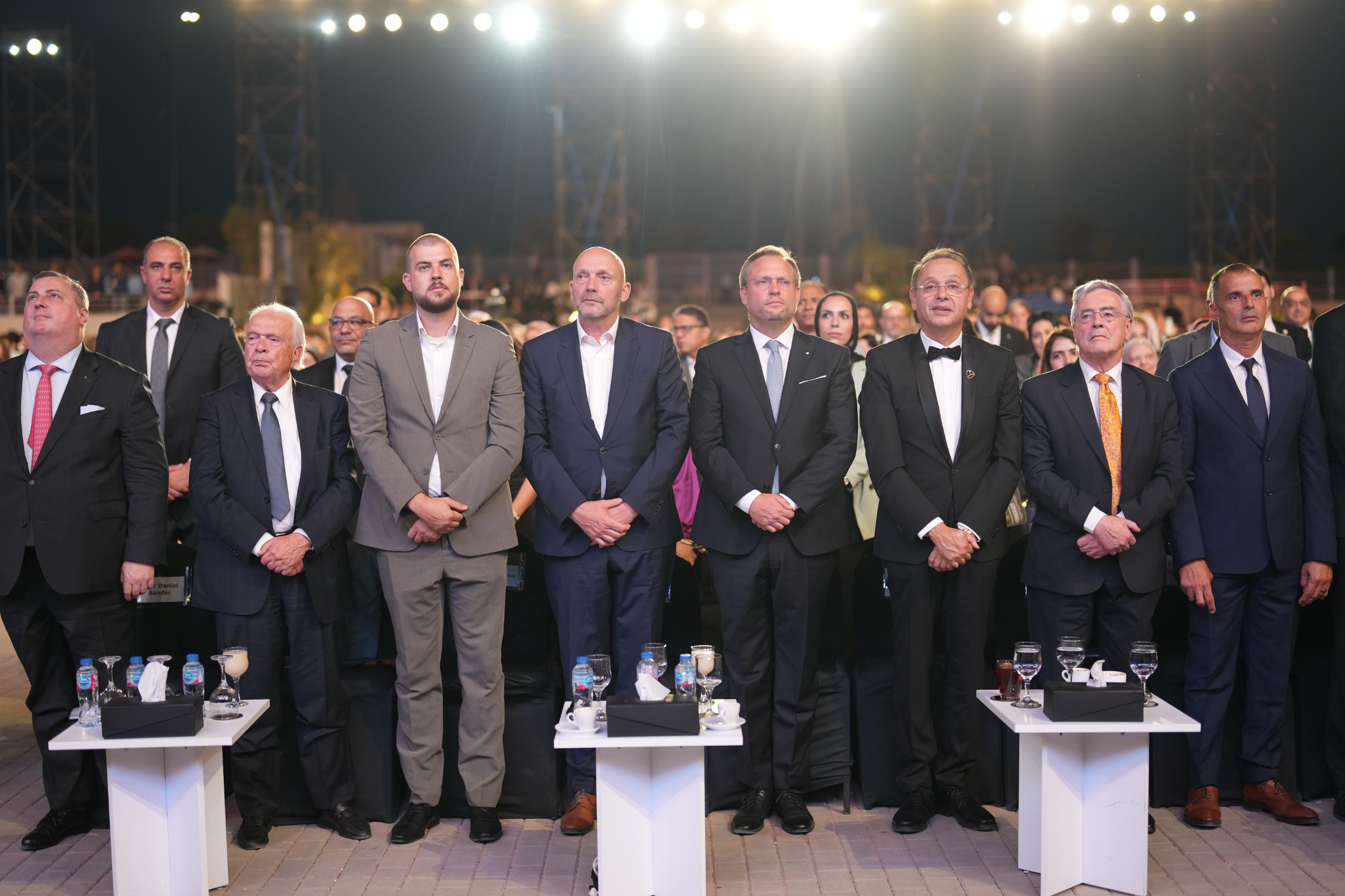وسط