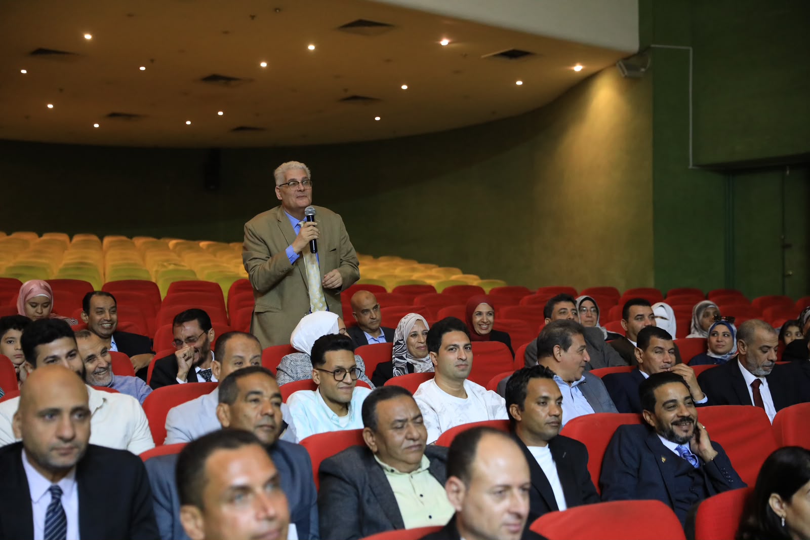 وسط