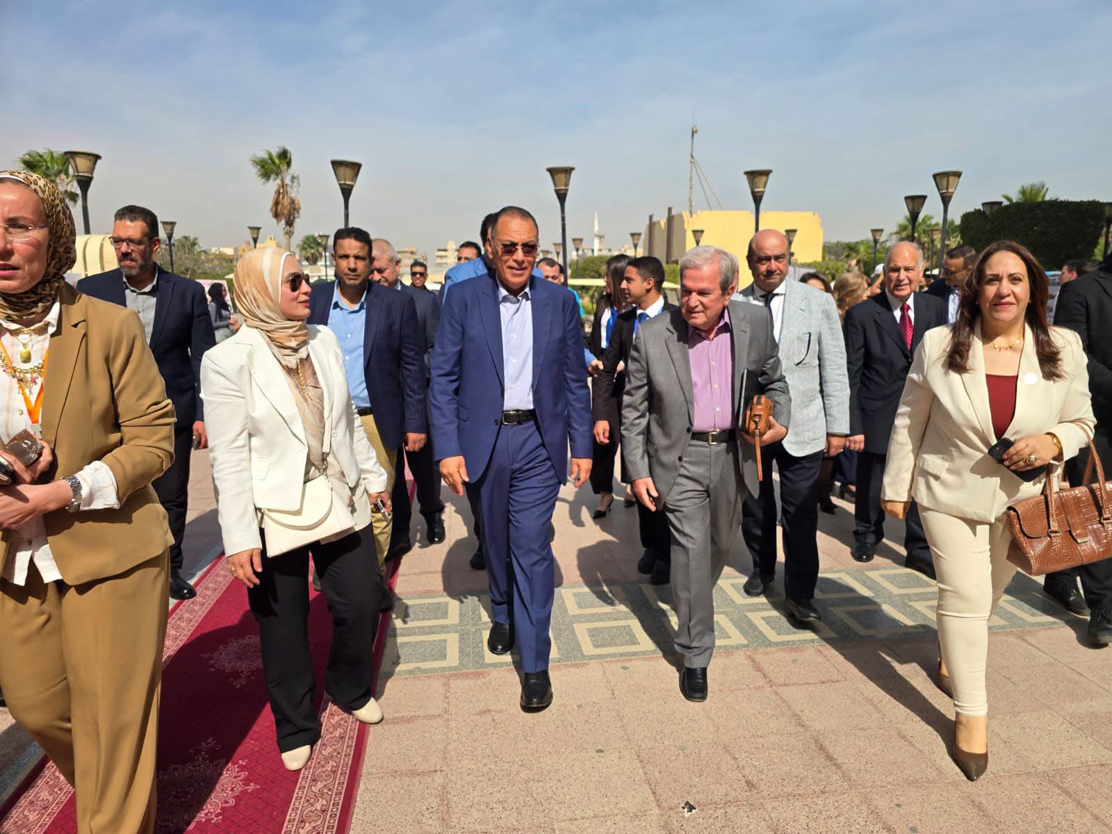 وسط