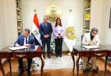 Photo of وزيرا التنمية المحلية والبيئة والتعليم العالى يشهدان توقيع بروتوكولي تعاون بين محافظة الوادي الجديد وجامعتي أسيوط والوادي الجديد لإعداد الهويه البصريه 