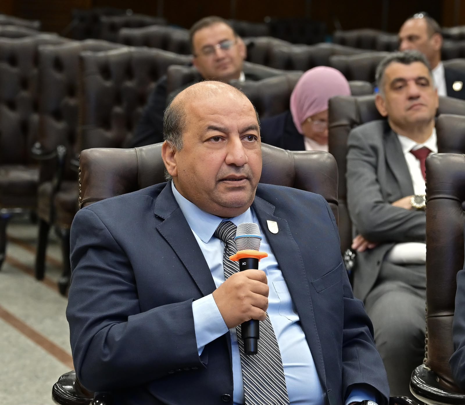 وسط