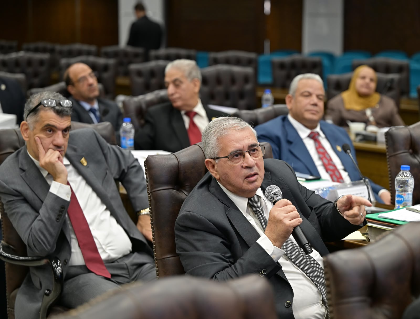 وسط